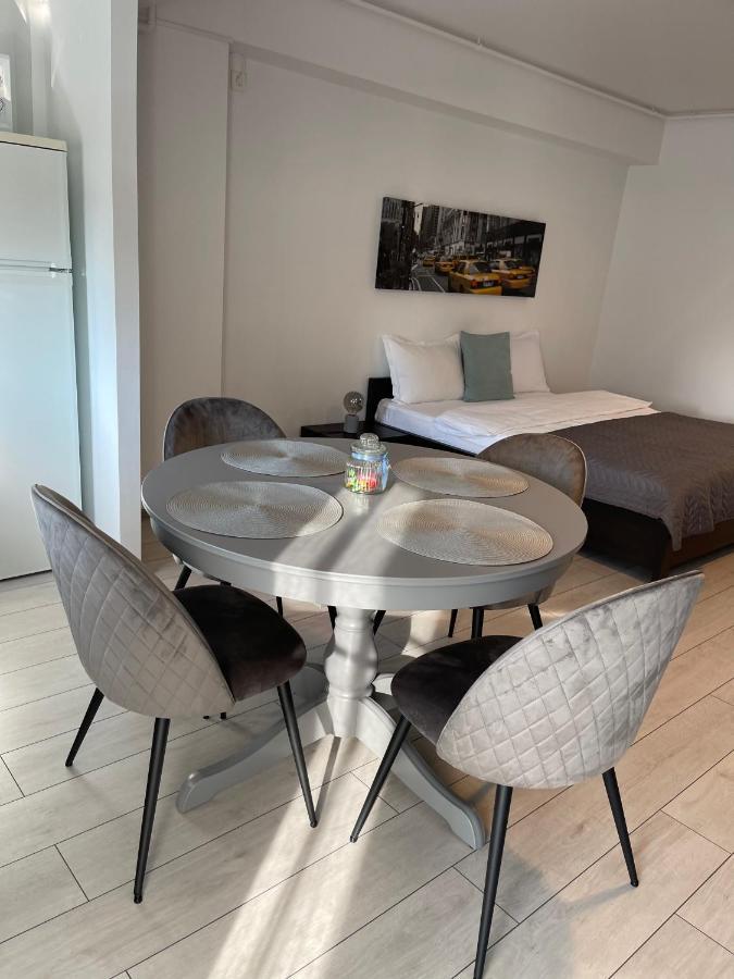 Welcome To Bucharest Airport Residences & Therme-Self Check-In Отопени Екстериор снимка