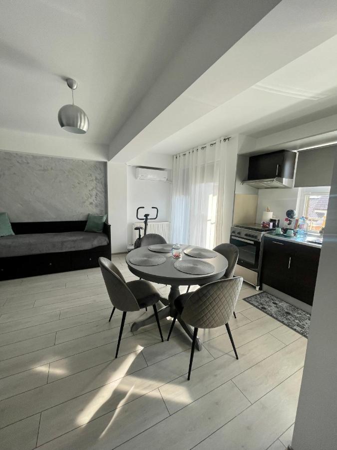 Welcome To Bucharest Airport Residences & Therme-Self Check-In Отопени Екстериор снимка