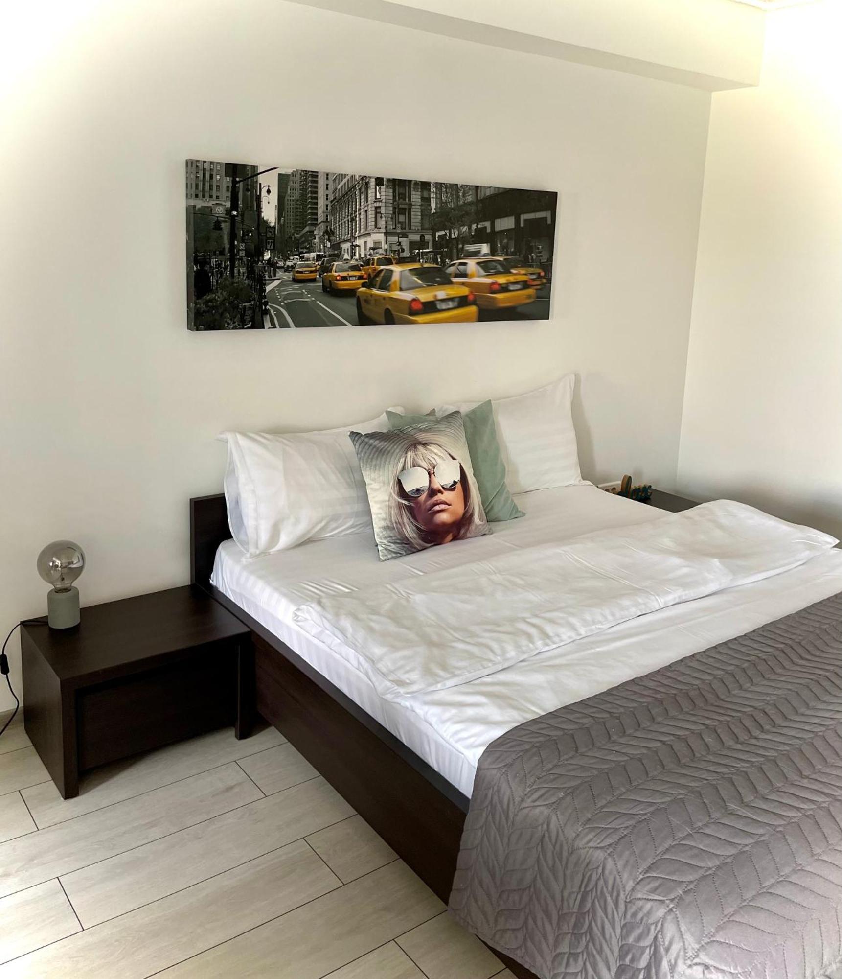 Welcome To Bucharest Airport Residences & Therme-Self Check-In Отопени Екстериор снимка