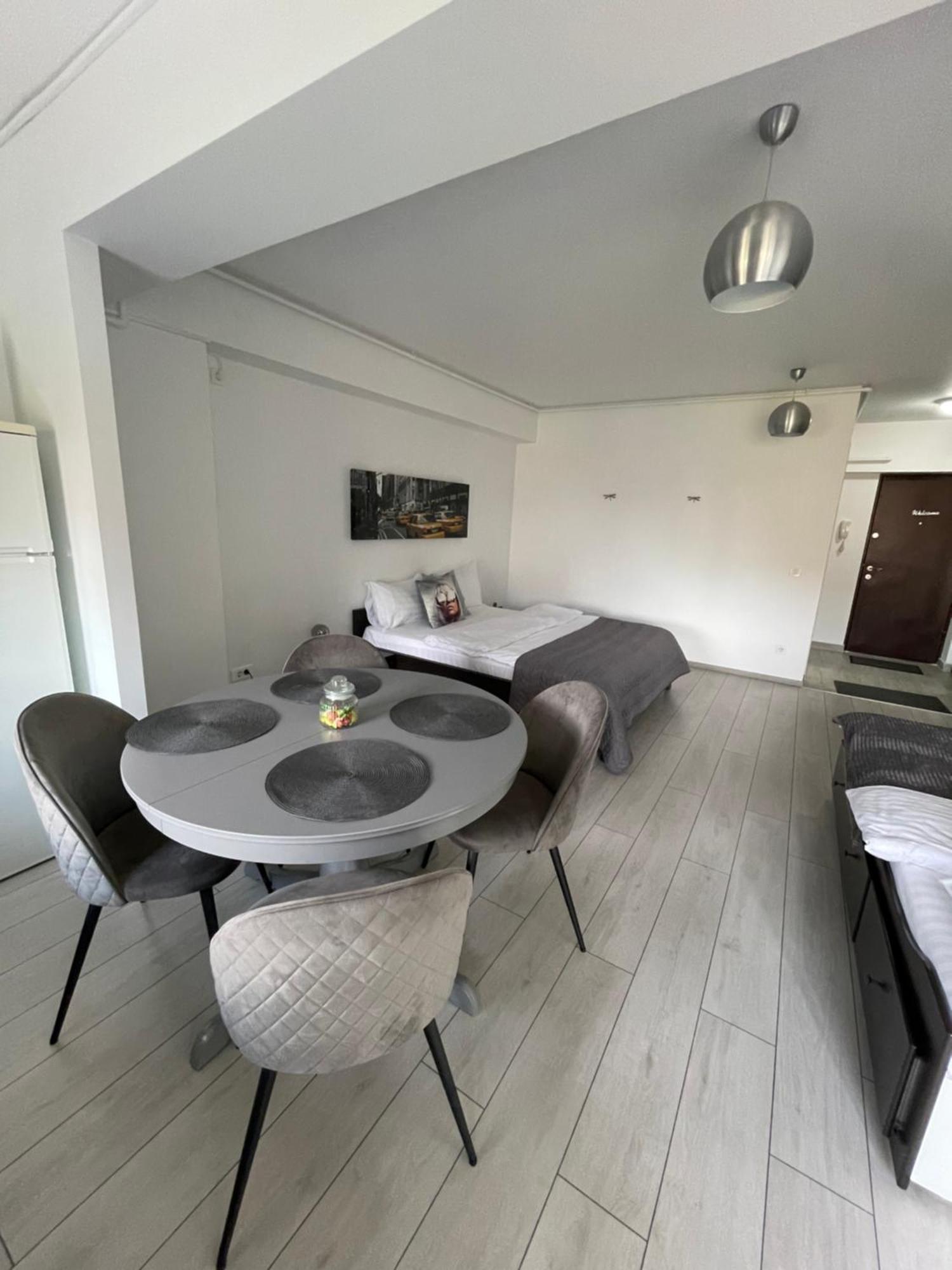 Welcome To Bucharest Airport Residences & Therme-Self Check-In Отопени Екстериор снимка