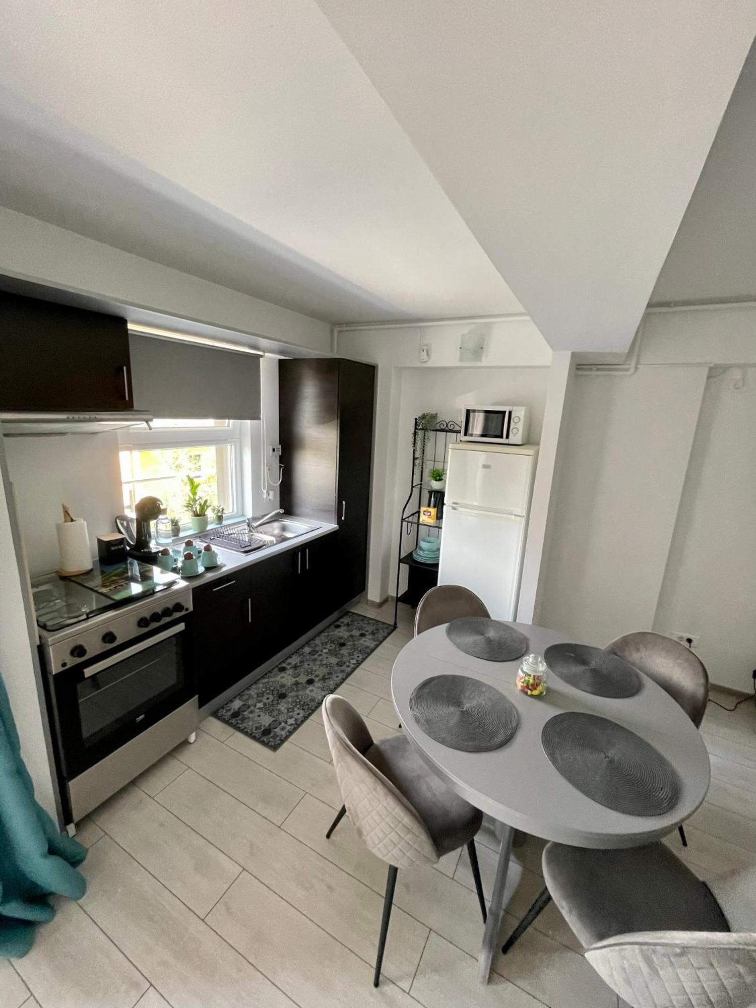 Welcome To Bucharest Airport Residences & Therme-Self Check-In Отопени Екстериор снимка