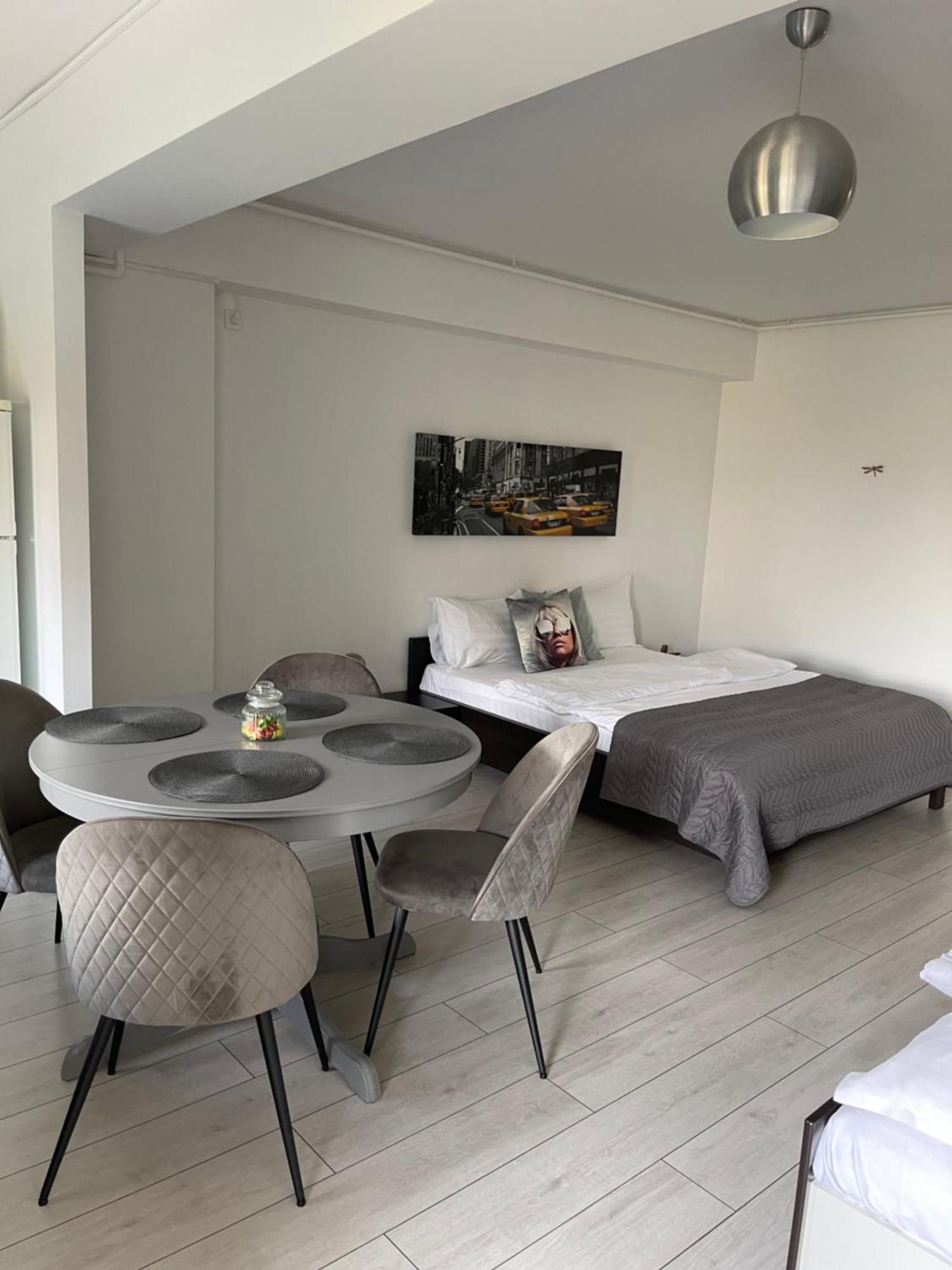 Welcome To Bucharest Airport Residences & Therme-Self Check-In Отопени Екстериор снимка