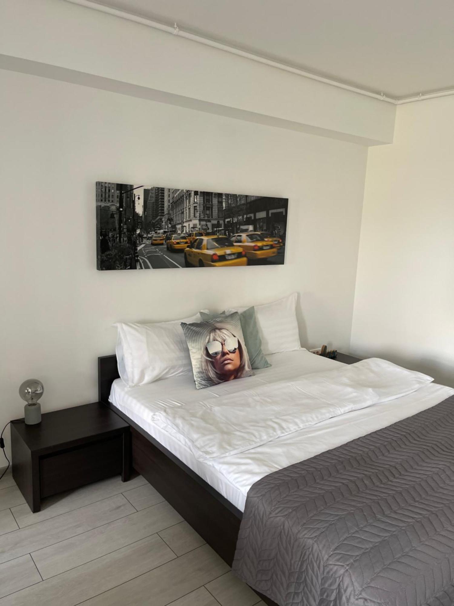 Welcome To Bucharest Airport Residences & Therme-Self Check-In Отопени Екстериор снимка